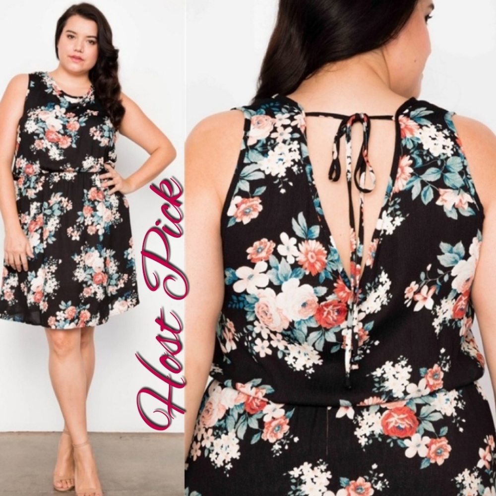 NWT BEAUTIFUL FLORAL PATTERN DRESS